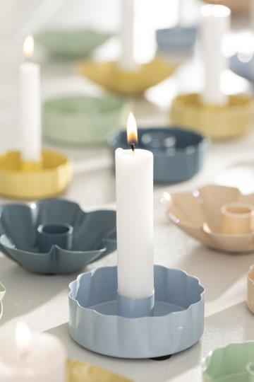 Candle holder f/2.2 cm candle wavy edge light blue