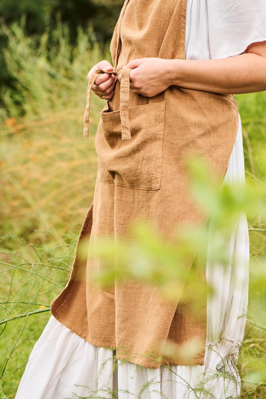 Apron w/pocket cognac