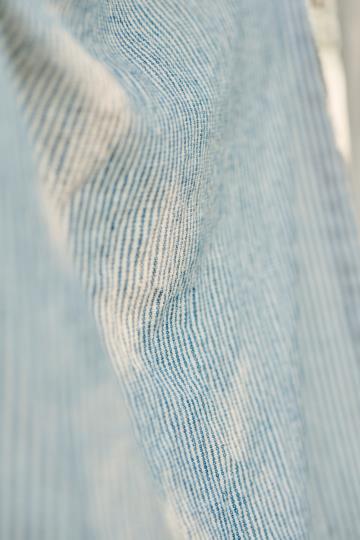 Tea towel Charlie w/thin dark blue stripes