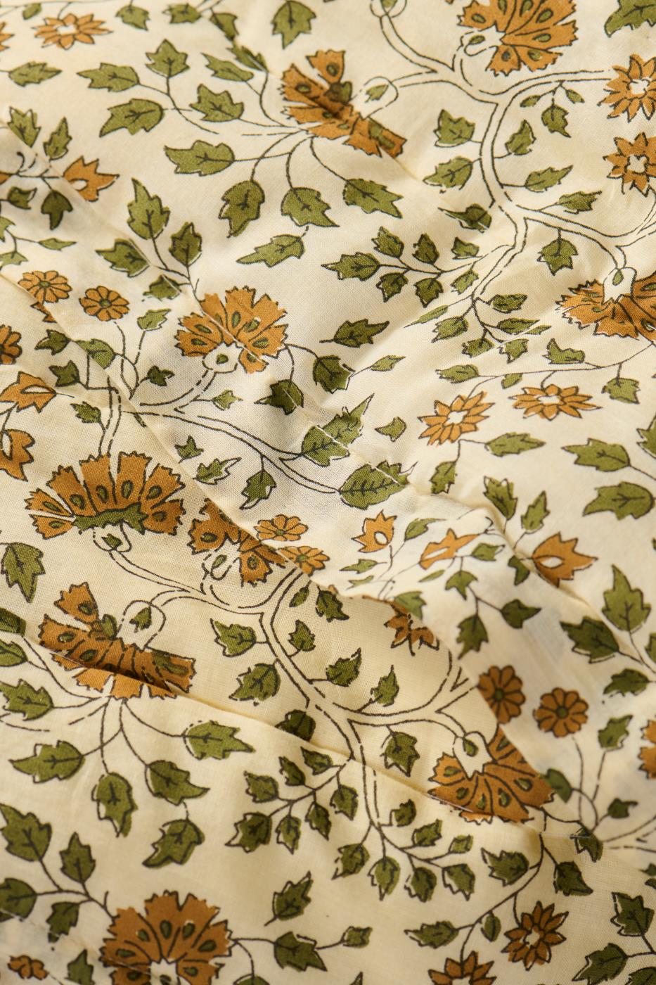 Quilt Celina moss green leaves