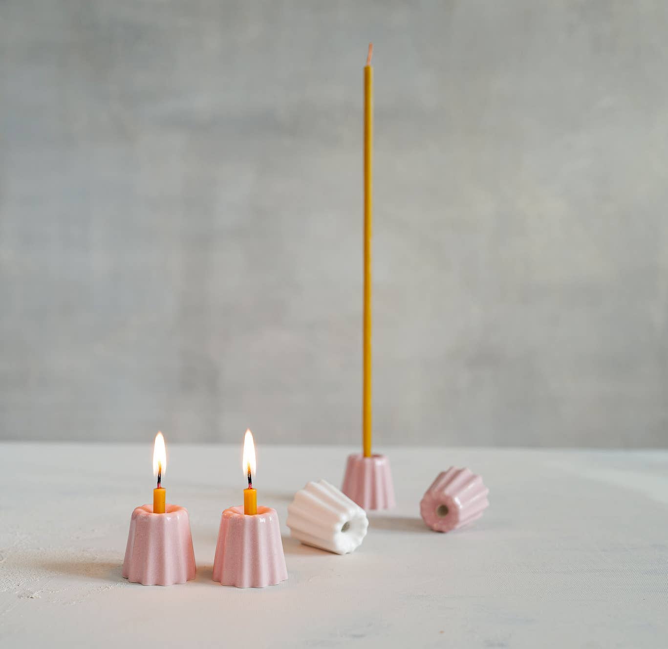Porcelain Candle Holder: Glossy White