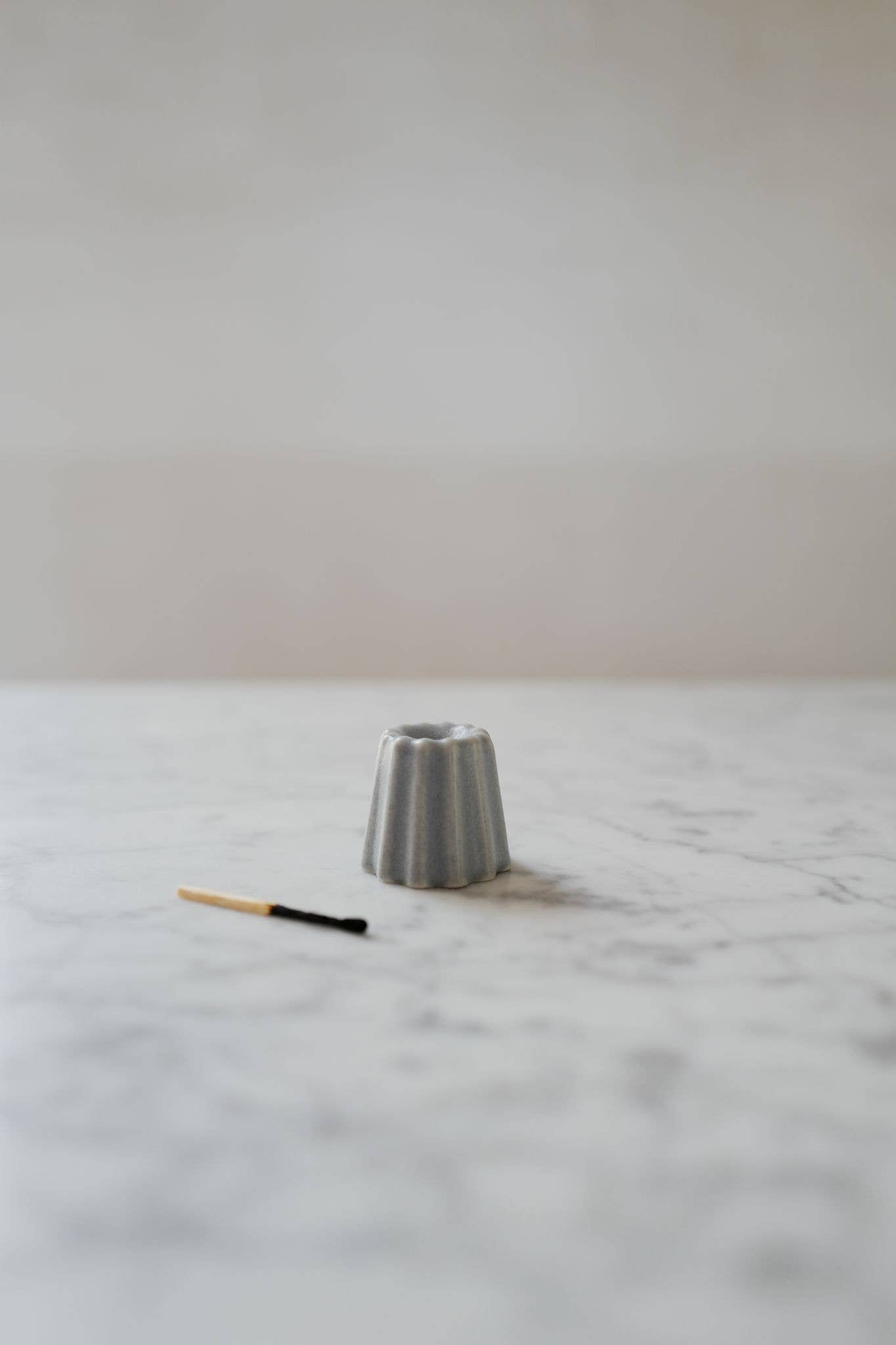 Porcelain Candle Holder: Glossy White
