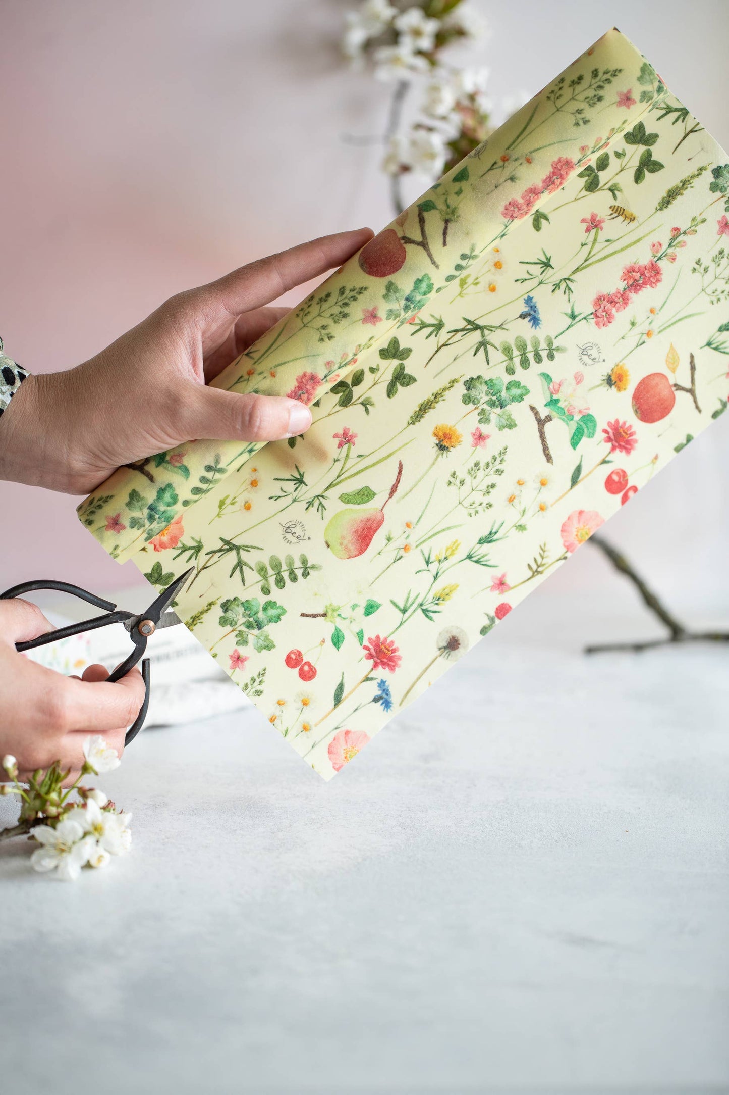 Organic beeswax cloth roll - meadow orchard