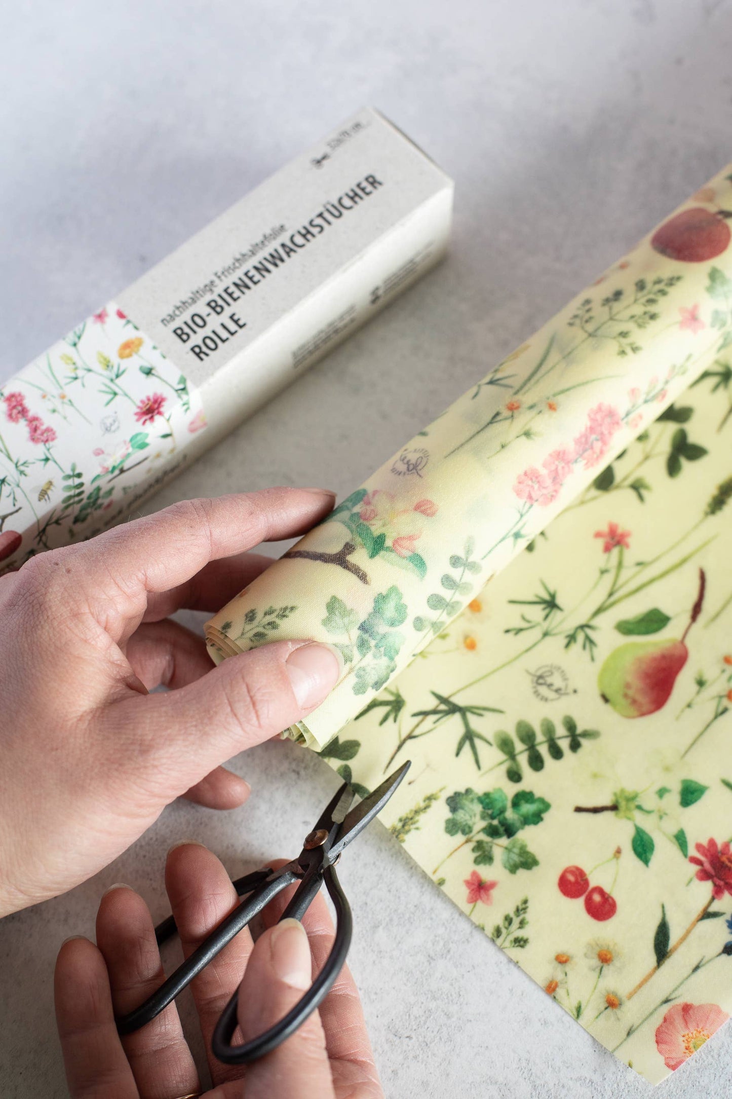 Organic beeswax cloth roll - meadow orchard