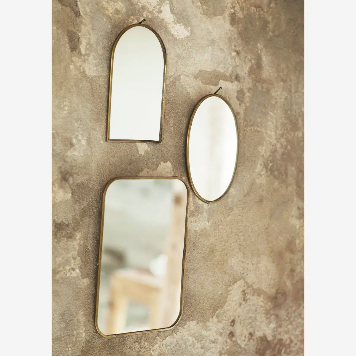 Hanging mirror