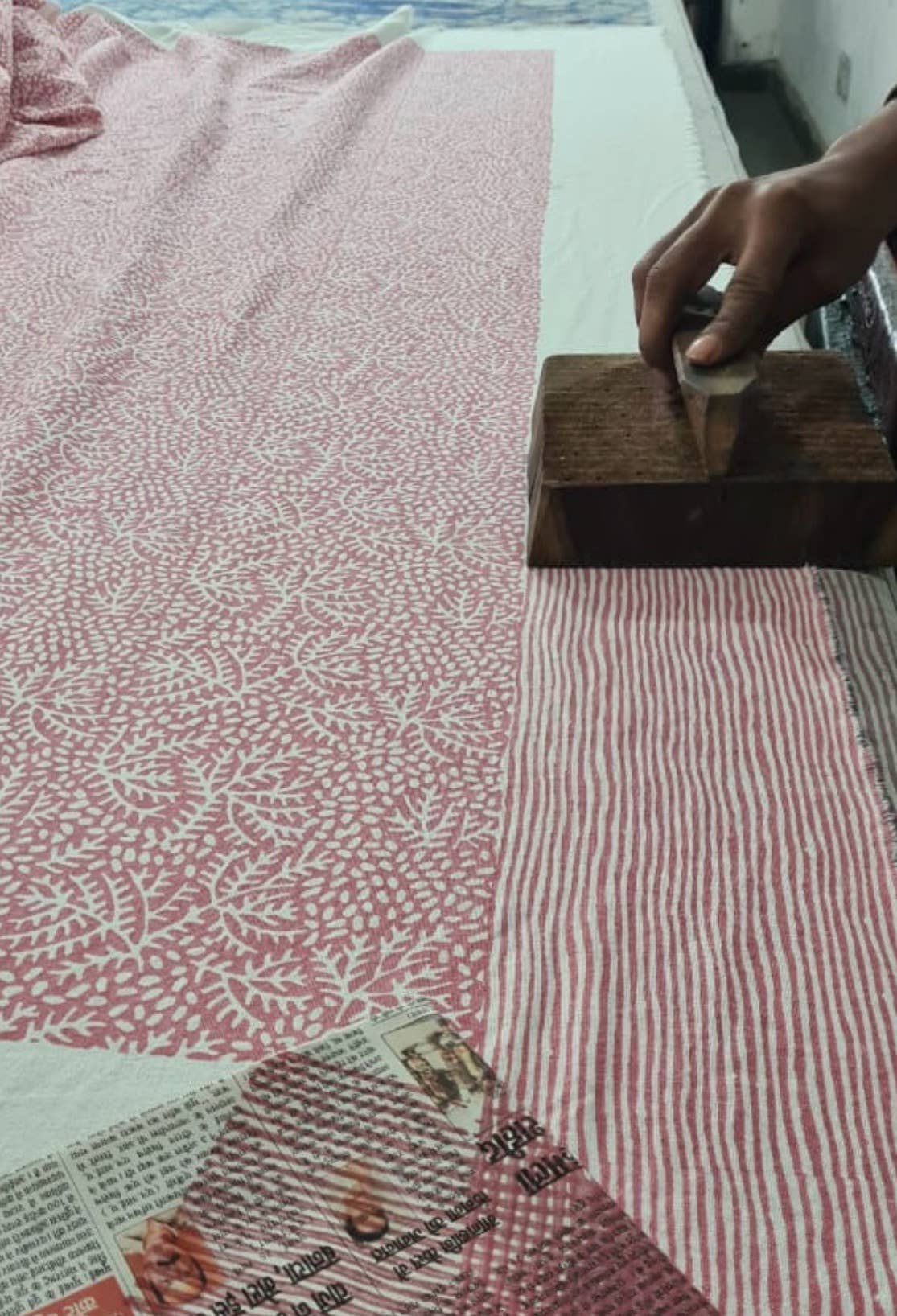 Handblockprinted tablecloth Floral Coral 160 x 270