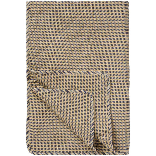 Quilt w/dark blue stems