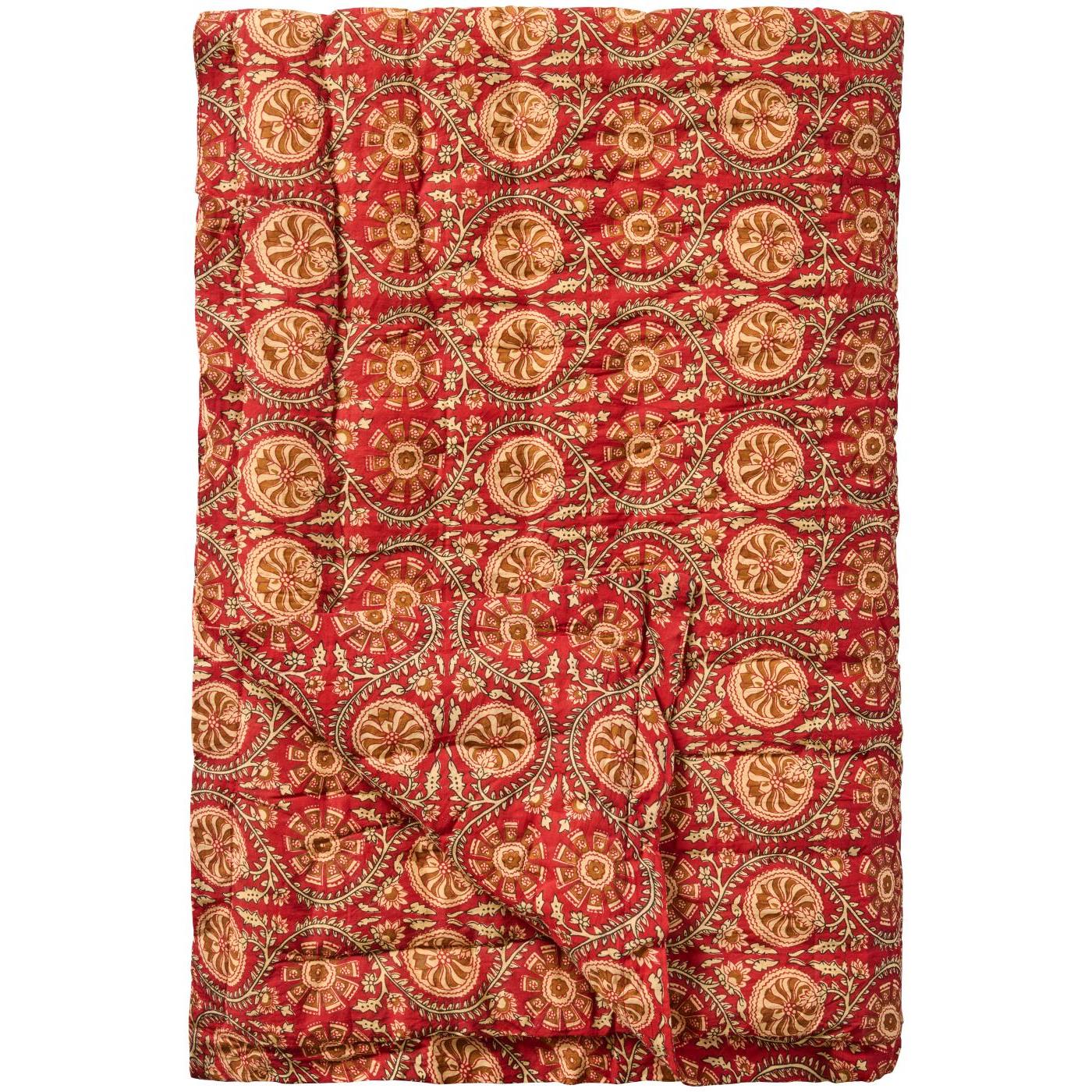 Quilt Bella red w/earth-toned pattern