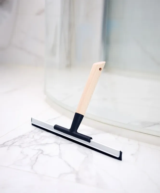 Ramenwisser / window squeegee