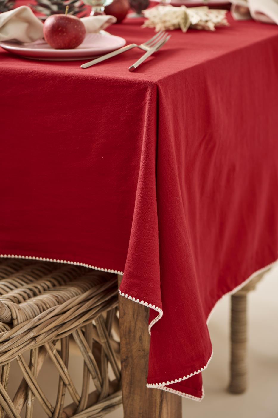 Table cloth Dagmar oblong red w/white border stitching