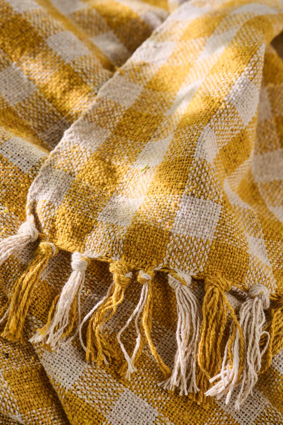 Throw natural/yellow checks W: 130 L: 160