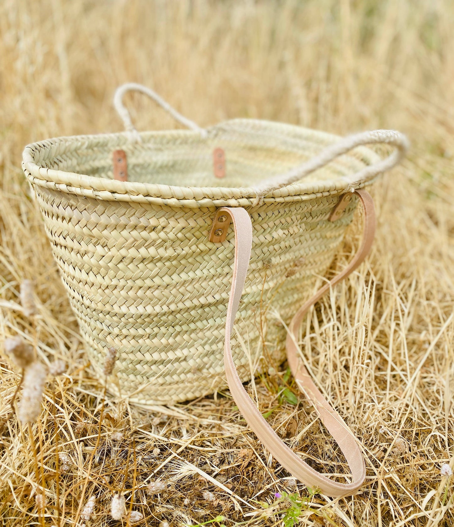 DOUBLE HANDLE PALM BASKET