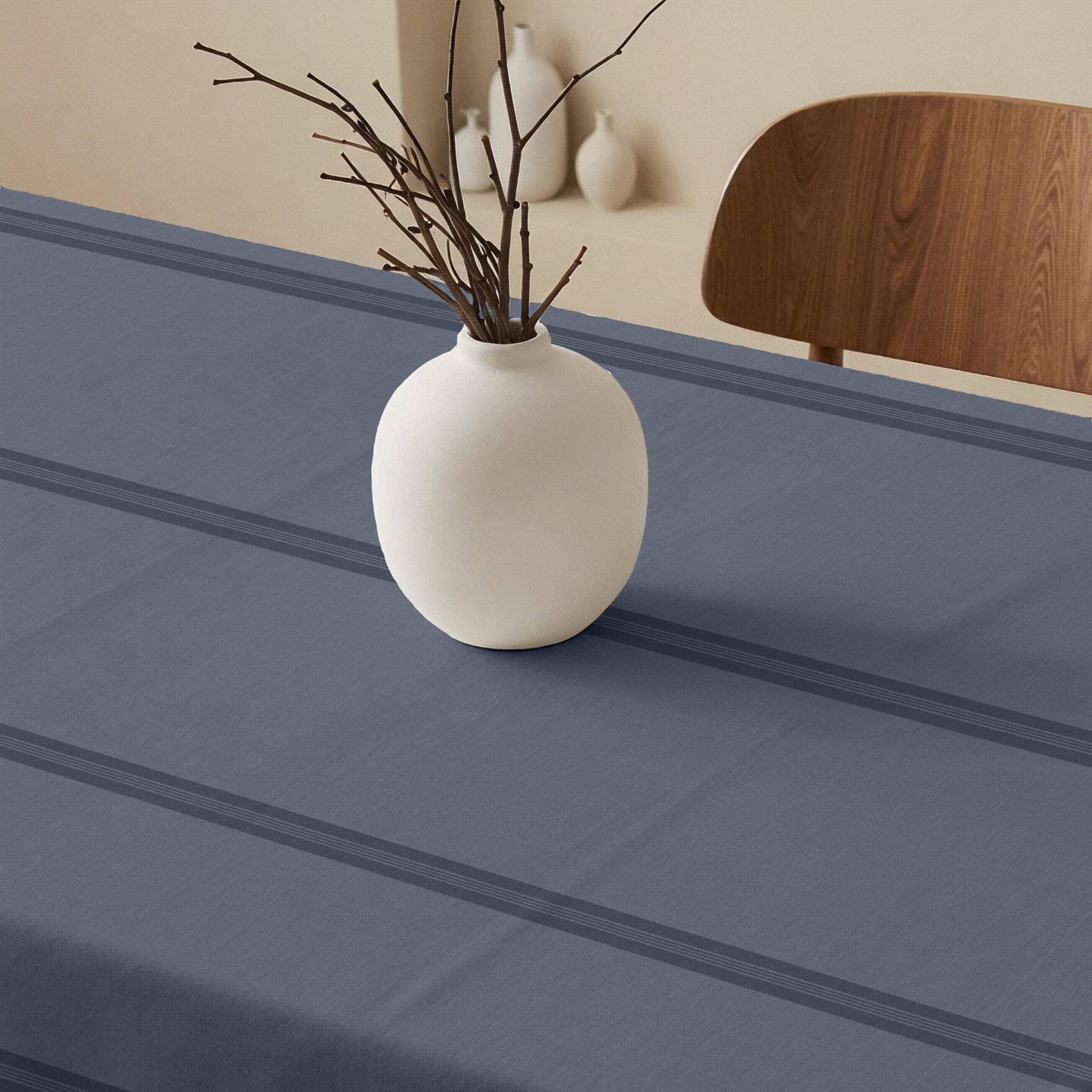 Nua Light Blue stain-resistant tablecloth, 100% cotton: 200x155 cm