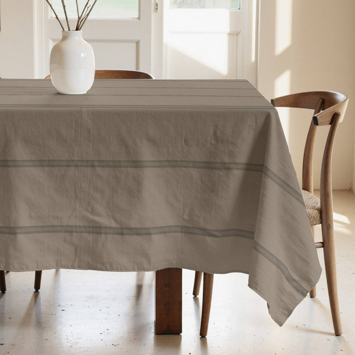 Nua Light Brown 100% Cotton Stain-Resistant Tablecloth: 200x155 cm
