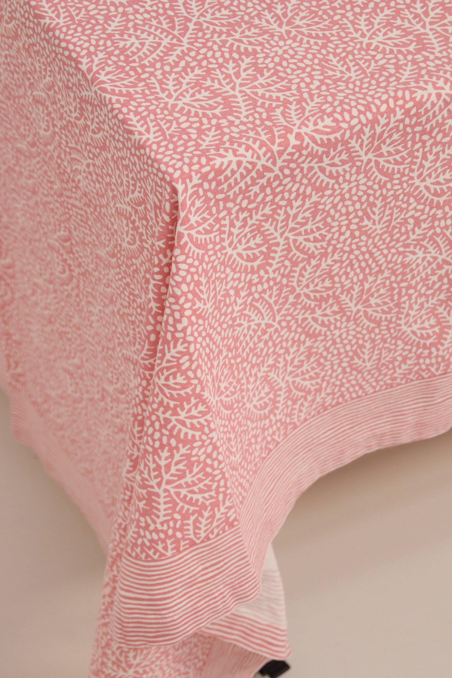 Handblockprinted tablecloth square Floral Coral 150 x 150 cm