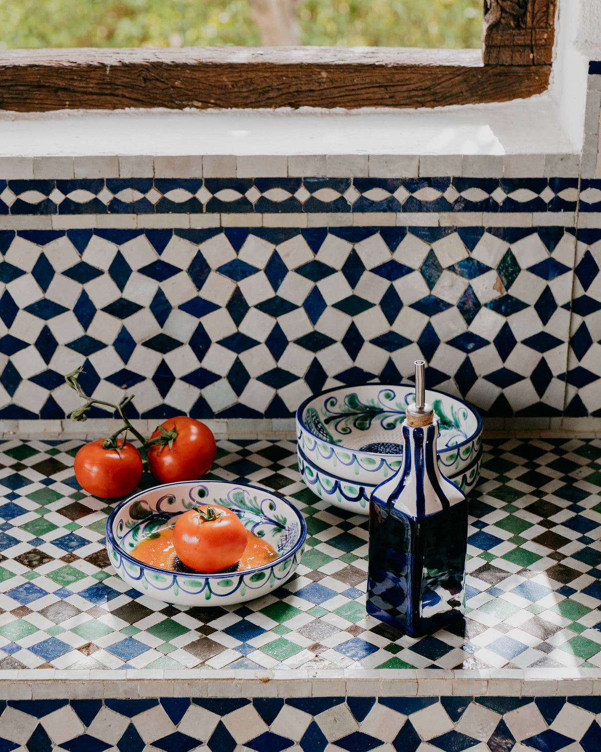 Large Blue Ceramic Garlic Grater Plate - Granada: WITHOUT PACKAGING