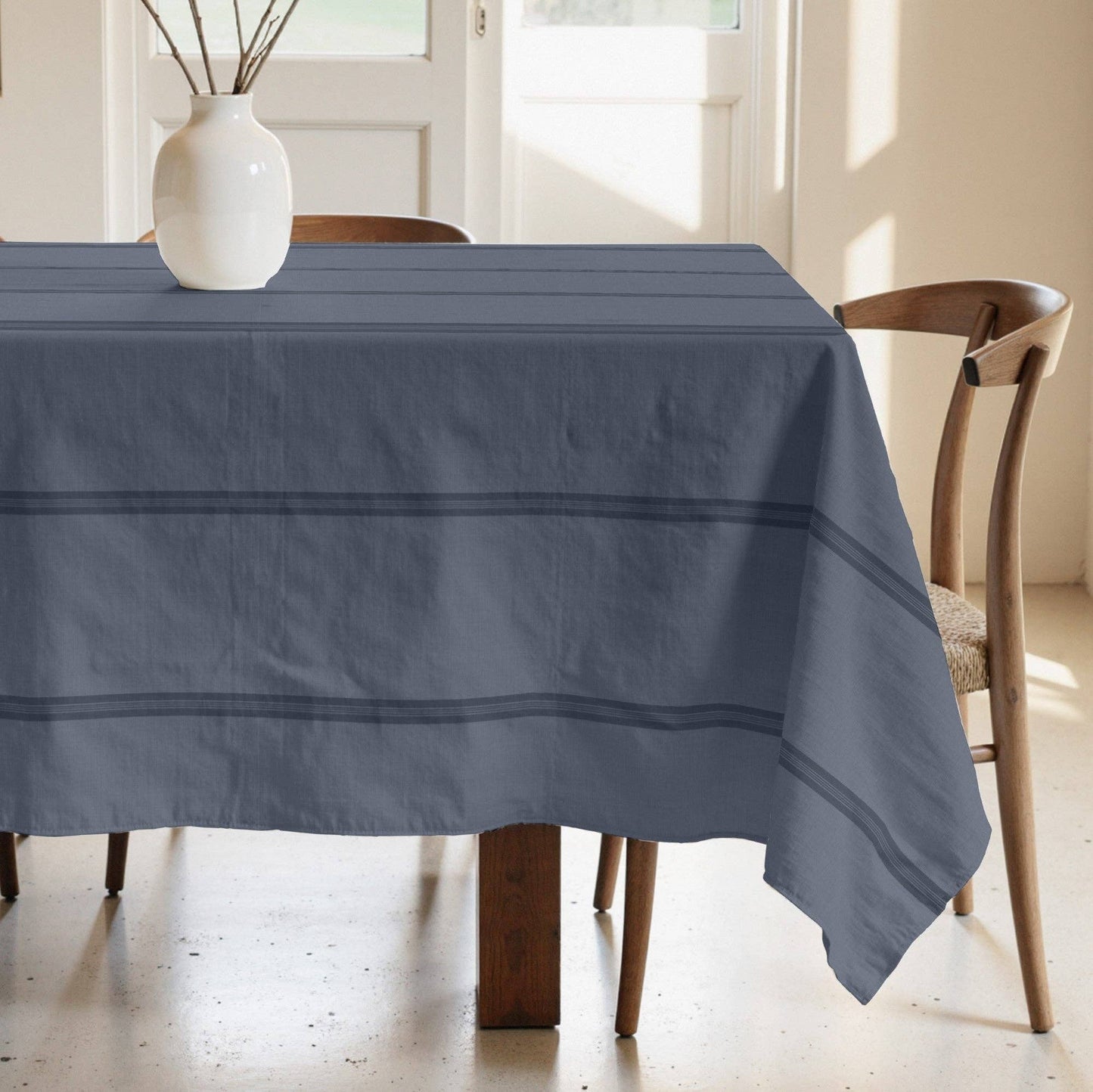 Nua Light Blue stain-resistant tablecloth, 100% cotton: 250x155 cm