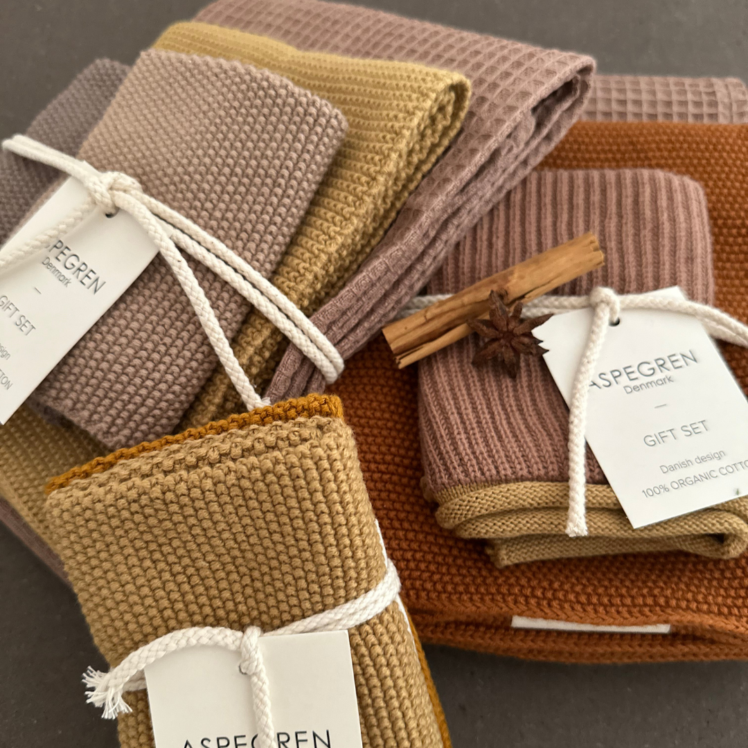 Nordic Kitchen Gift Set – Warm Seasonal Gifting: Four