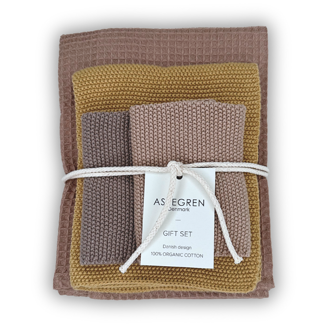 Nordic Kitchen Gift Set – Warm Seasonal Gifting: Four