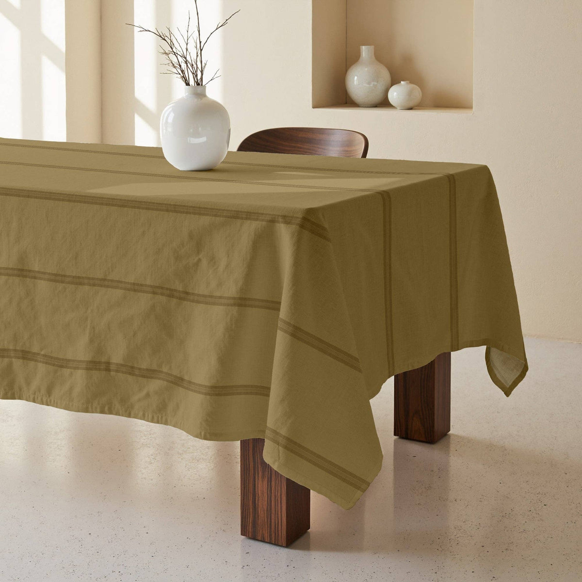 Stain-resistant 100% cotton tablecloth Nua Ochre: 250x155 cm