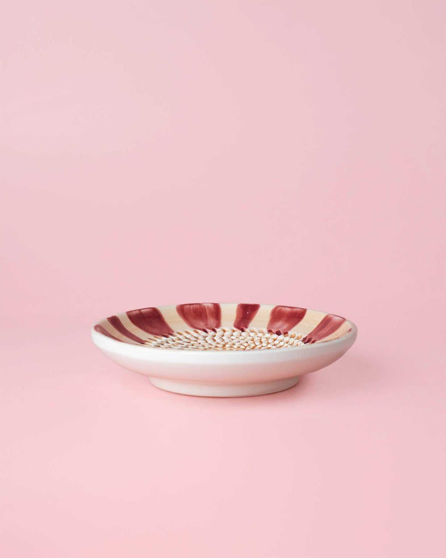 Plato pequeño de cerámica para rallar ajo - Listo para regalo - Noelle