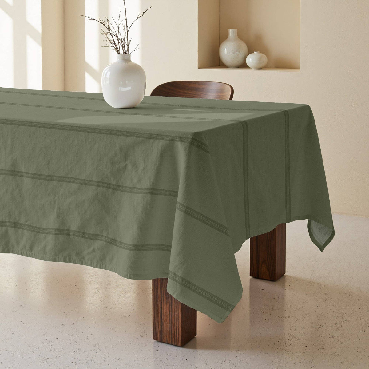 Nua Light Green 100% Cotton Stain-Resistant Tablecloth: 250x155 cm