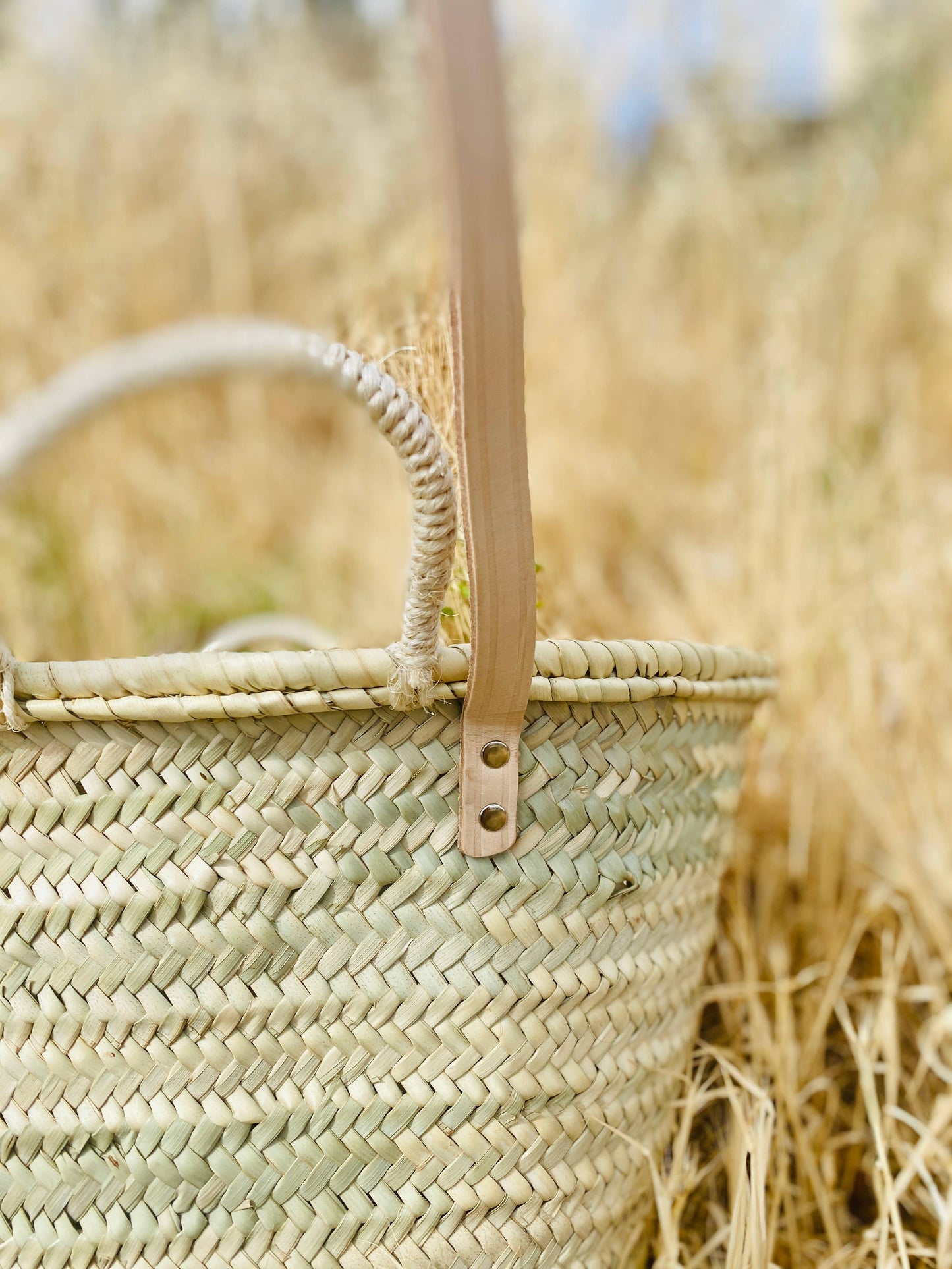 DOUBLE HANDLE PALM BASKET