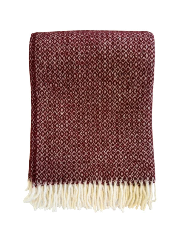Lima burgundy, 40% alpaca & 60% eco lambswool