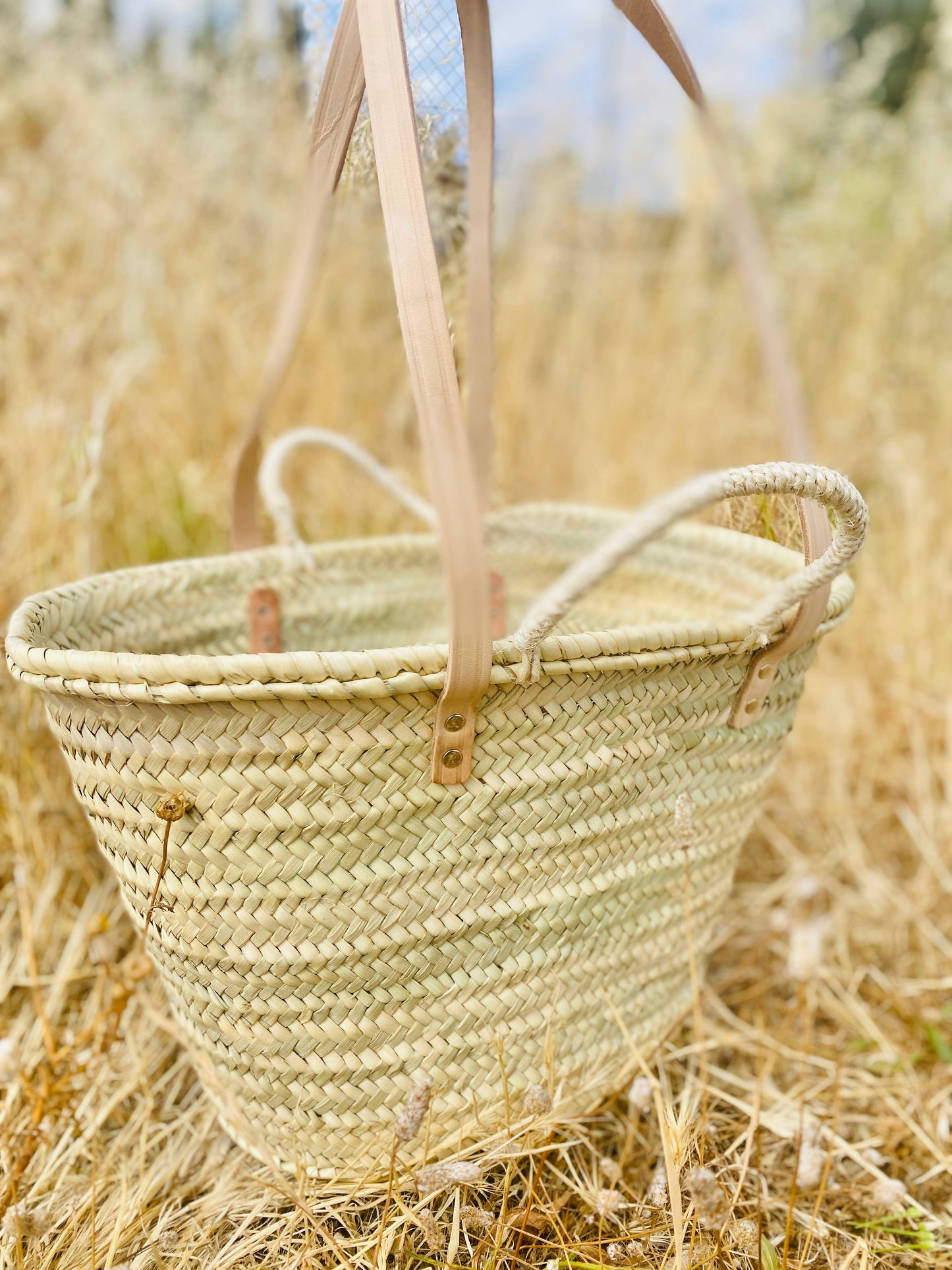 DOUBLE HANDLE PALM BASKET
