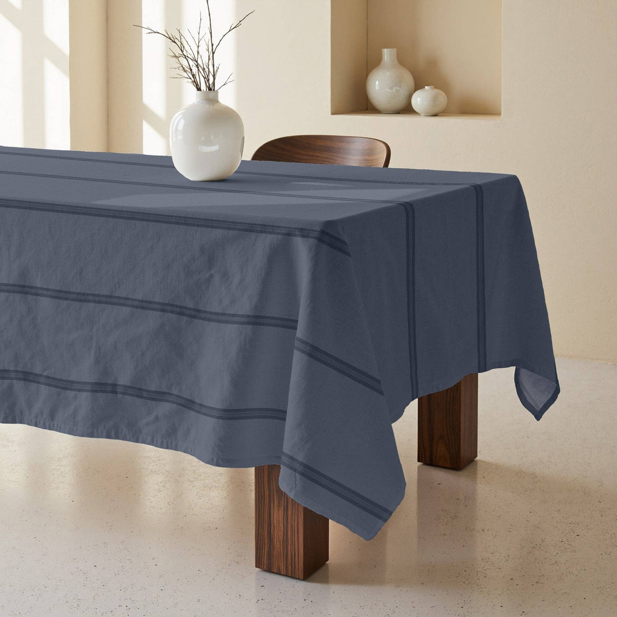 Nua Light Blue stain-resistant tablecloth, 100% cotton: 250x155 cm