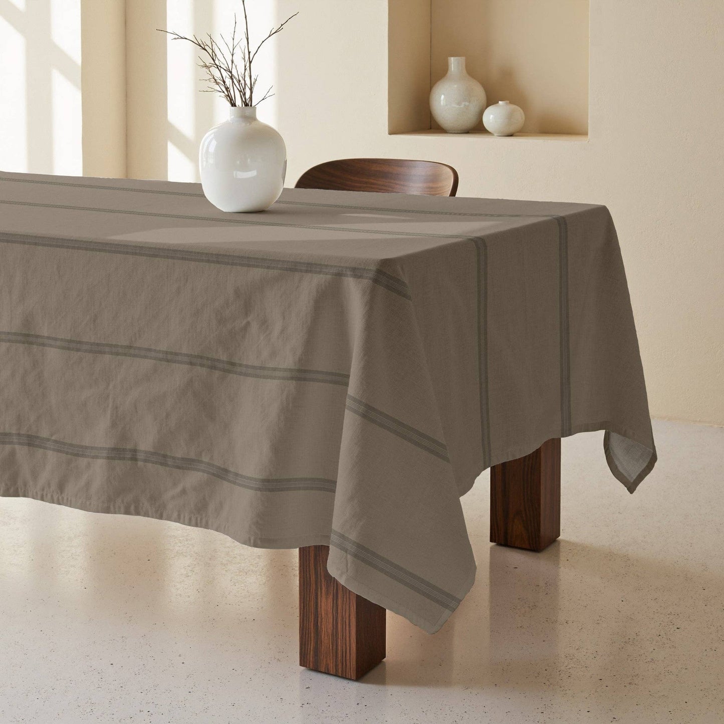 Nua Light Brown 100% Cotton Stain-Resistant Tablecloth: 200x155 cm