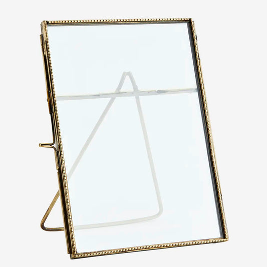 Standing photo frame