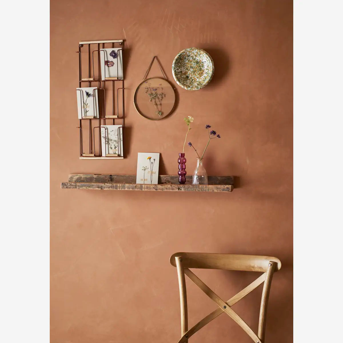 Round photo frame